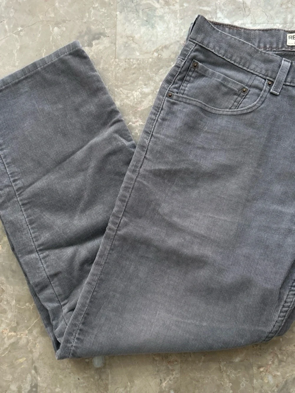 Vintage 2006 Levi’s 559 Corduroy Pants 32x30 Gray Relaxed Straight Y2K